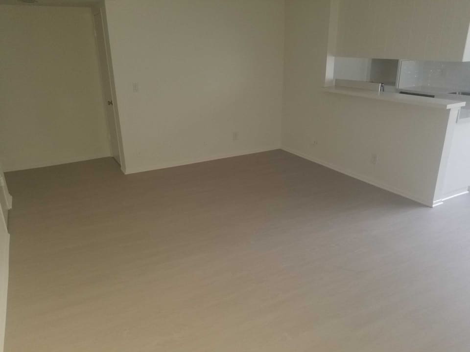 5055 Woodman Avenue Unit 210