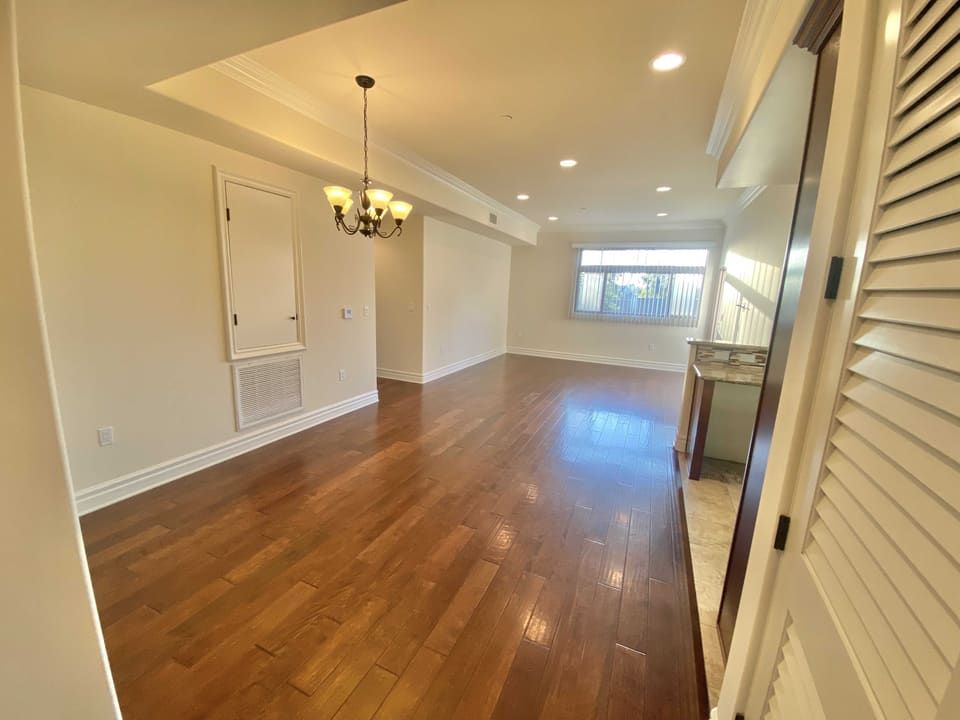 4824 Tujunga Avenue Unit PH-10