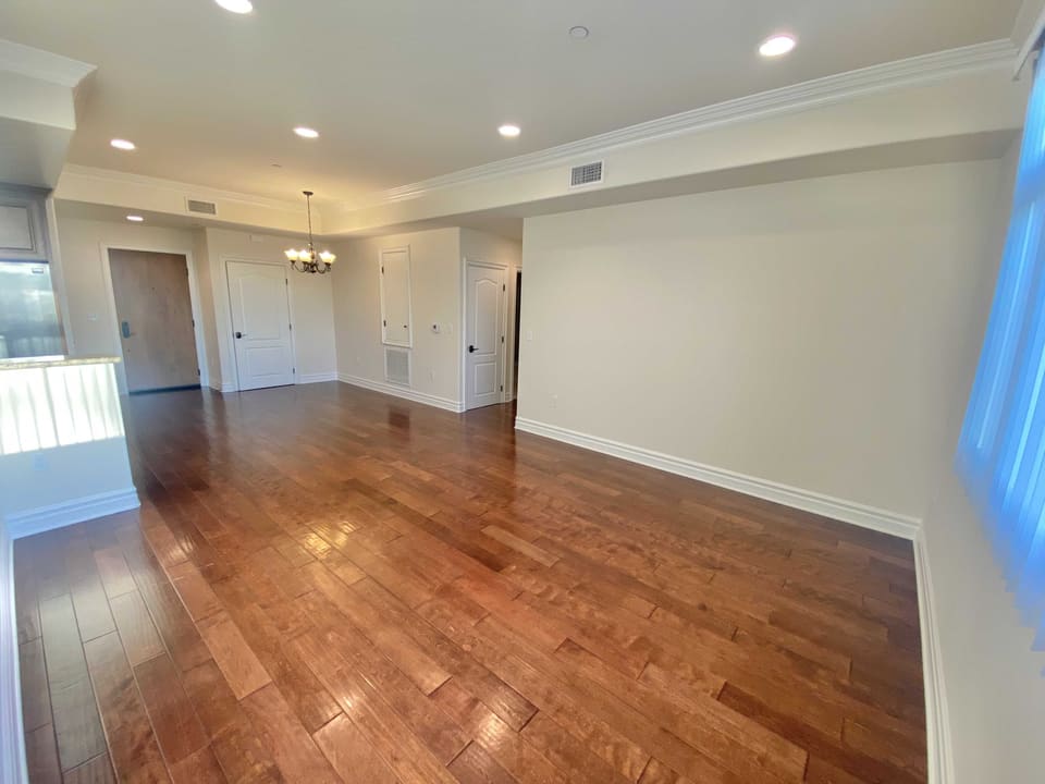 4824 Tujunga Avenue Unit PH-10
