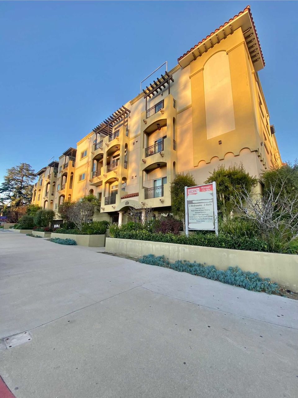 4824 Tujunga Avenue Unit PH-10