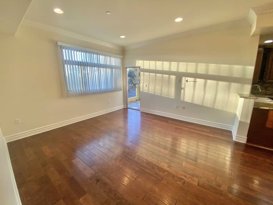 4824 Tujunga Avenue Unit PH-10