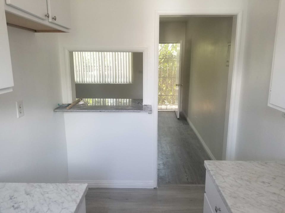 15556 Vanowen Street Unit 8