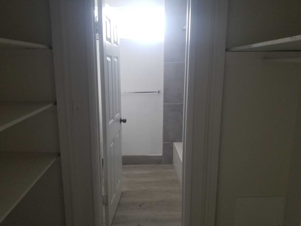 15556 Vanowen Street Unit 8