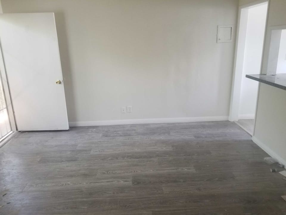 15556 Vanowen Street Unit 8