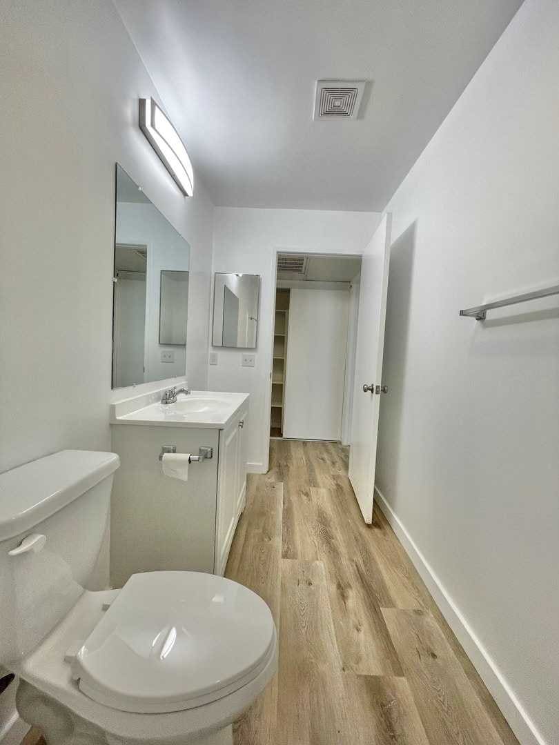 15010 Burbank Boulevard Unit 102