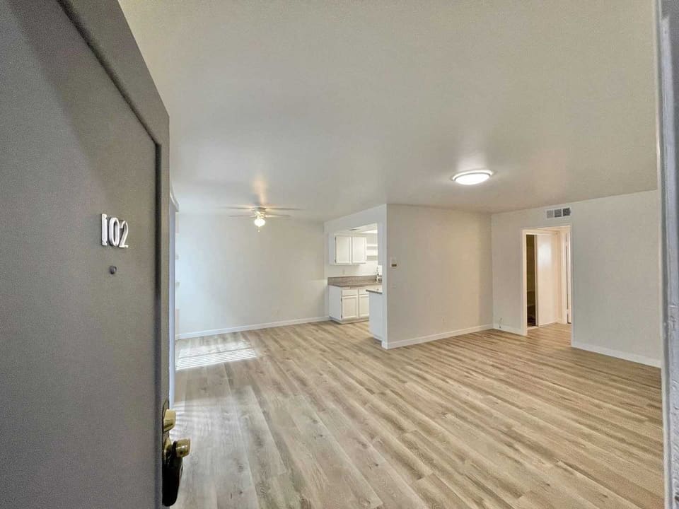 15010 Burbank Boulevard Unit 102