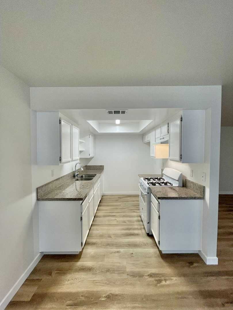 15010 Burbank Boulevard Unit 102