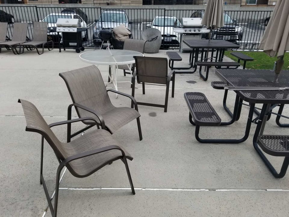 10128 Moorpark Street Unit 218