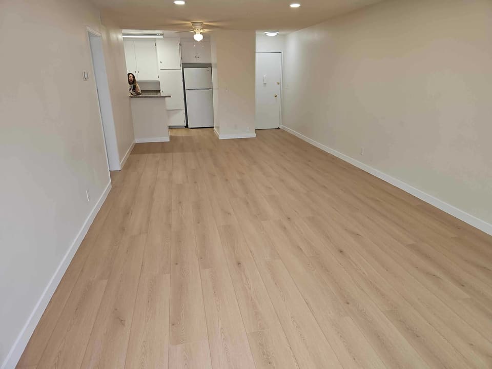 6049 Whitsett Avenue Unit 206