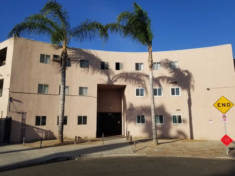 6049 Whitsett Avenue Unit 206