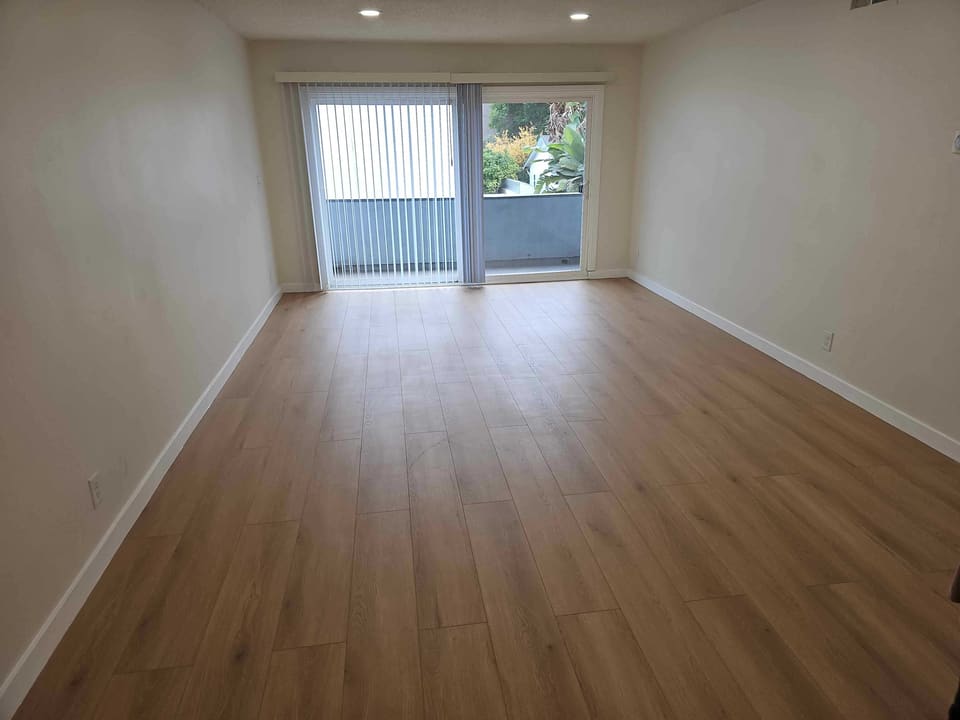 6049 Whitsett Avenue Unit 206