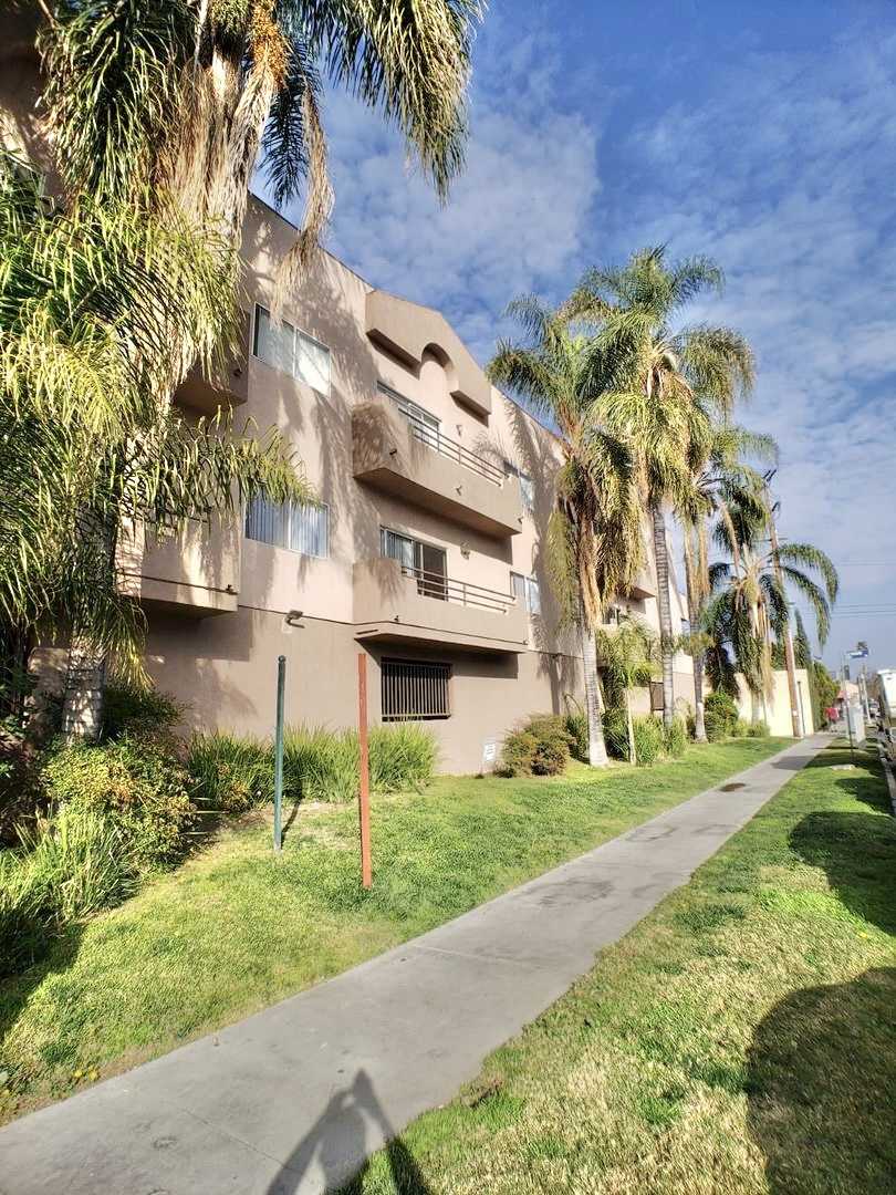 11469 Collins Street Unit 202