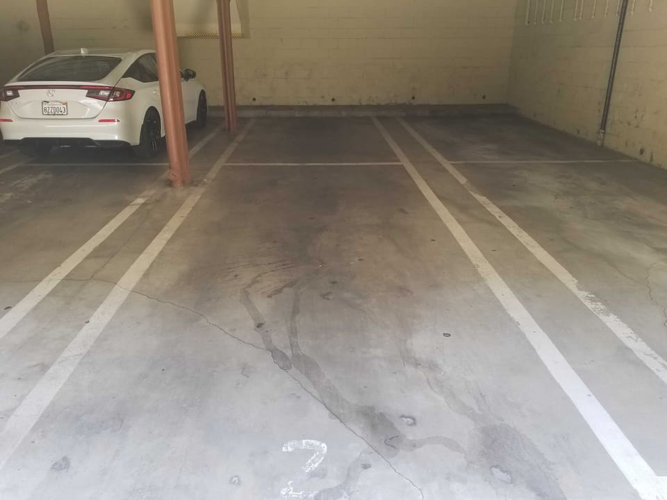 6155 Reseda Boulevard Unit 2