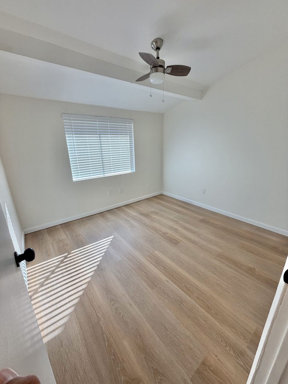 6155 Reseda Boulevard Unit 2