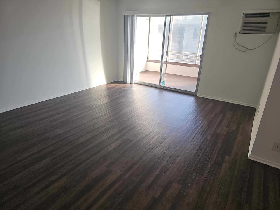 11849 Magnolia Boulevard Unit 19