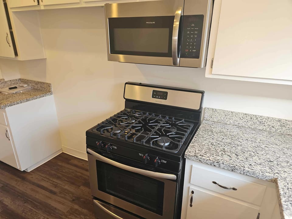 11849 Magnolia Boulevard Unit 19