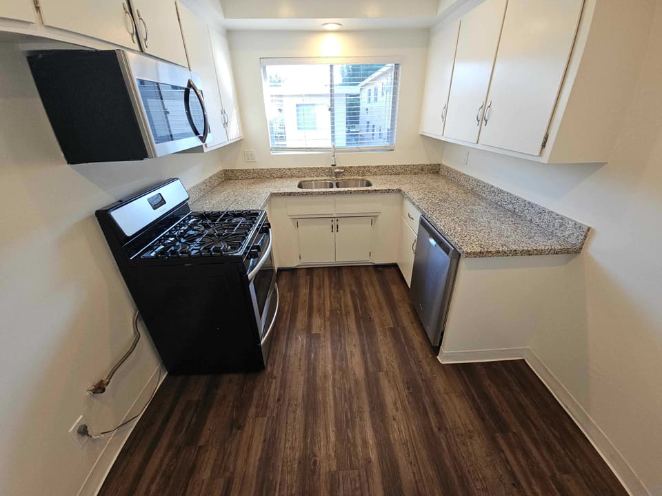 11849 Magnolia Boulevard Unit 19
