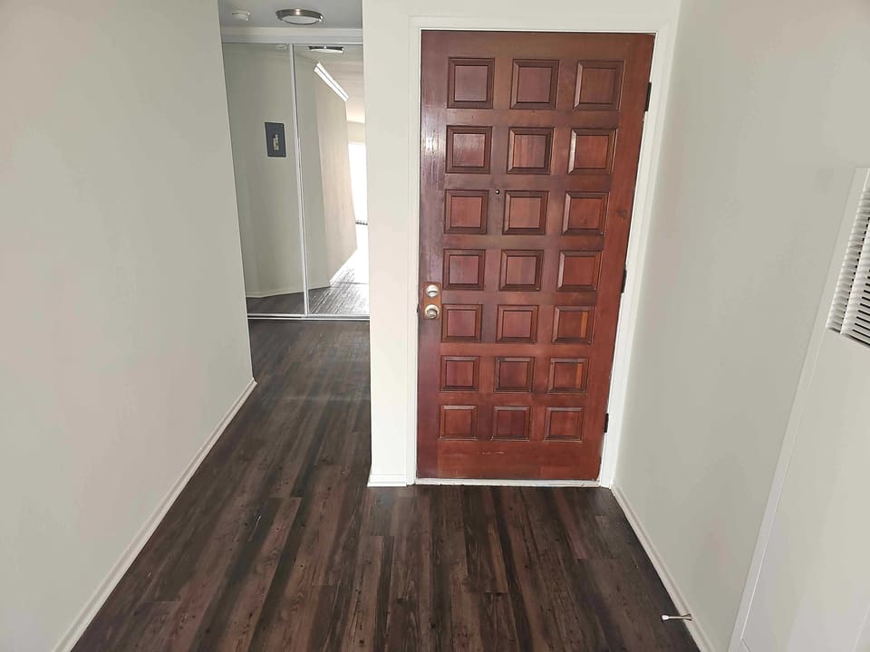 11849 Magnolia Boulevard Unit 19