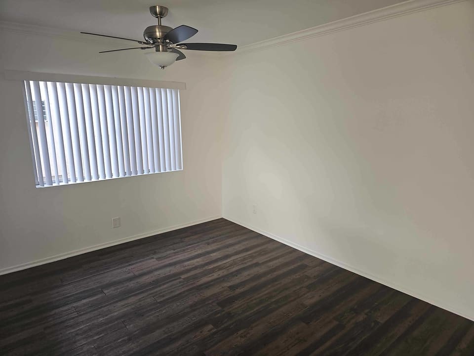 11849 Magnolia Boulevard Unit 19