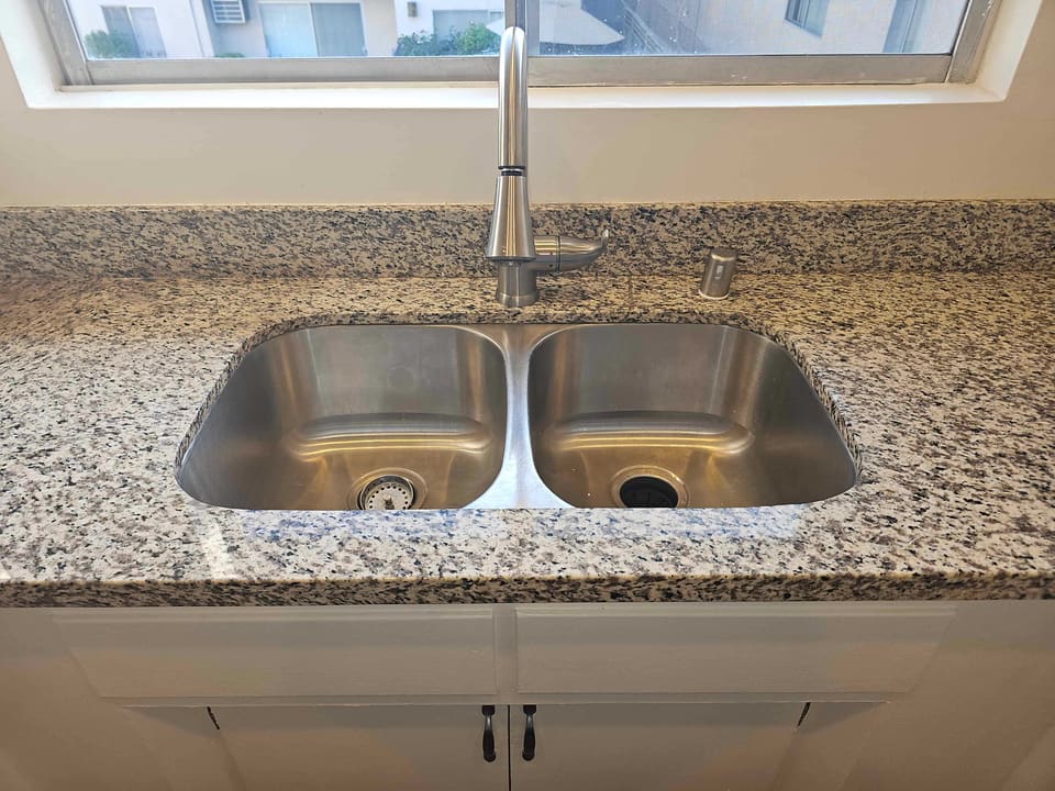 11849 Magnolia Boulevard Unit 19