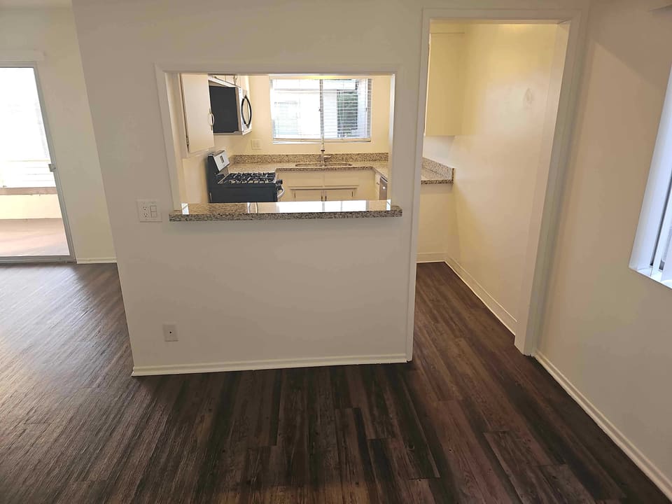 11849 Magnolia Boulevard Unit 19