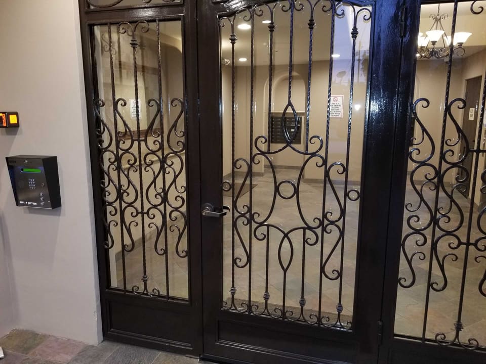 10960 Bloomfield Street Unit 206