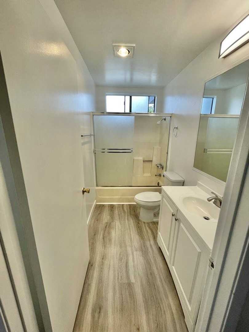 15010 Burbank Boulevard Unit 101