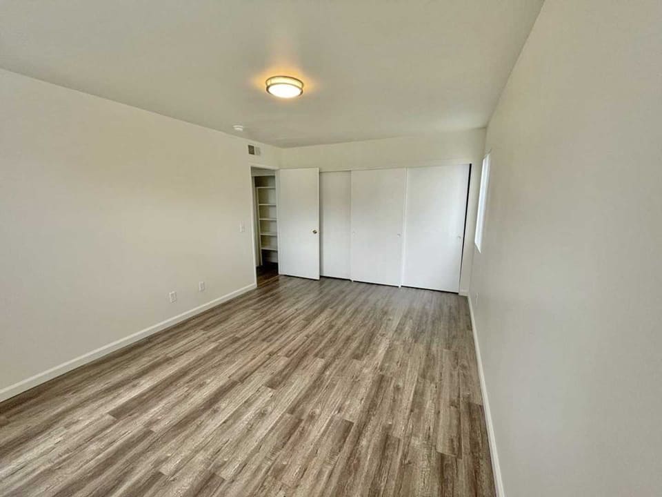15010 Burbank Boulevard Unit 101