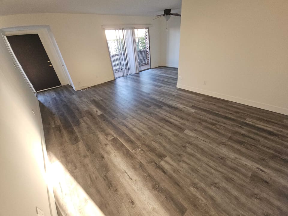 5055 Woodman Avenue Unit 208