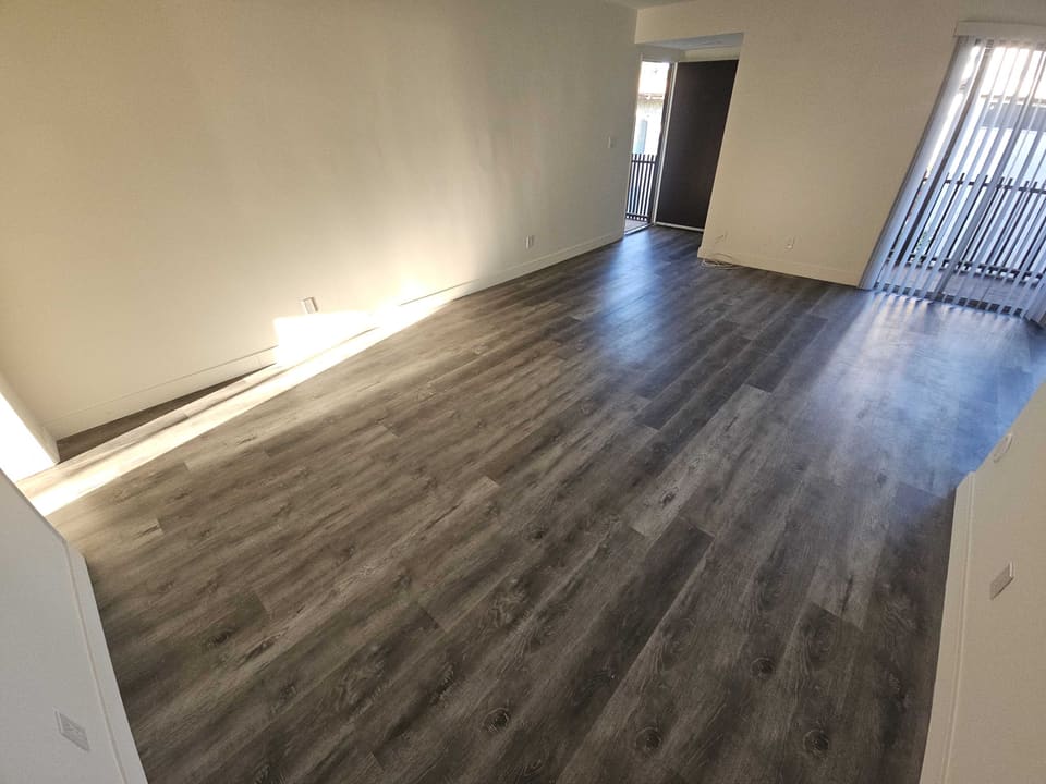 5055 Woodman Avenue Unit 208