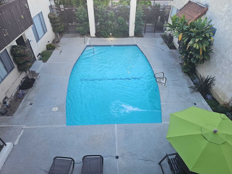 5055 Woodman Avenue Unit 208