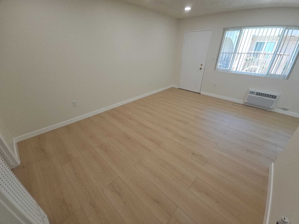 5471 Kester Avenue Unit 122