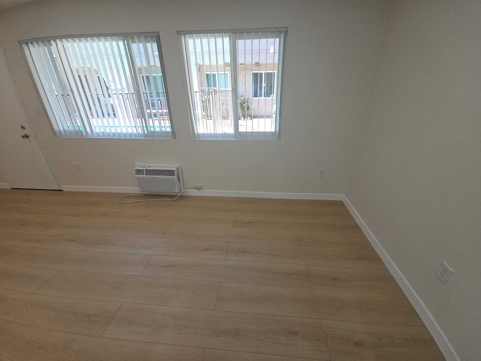 5471 Kester Avenue Unit 122