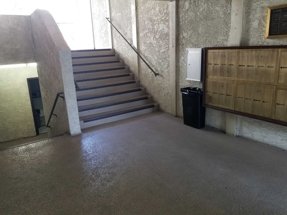 4637 Coldwater Canyon Avenue Unit 105