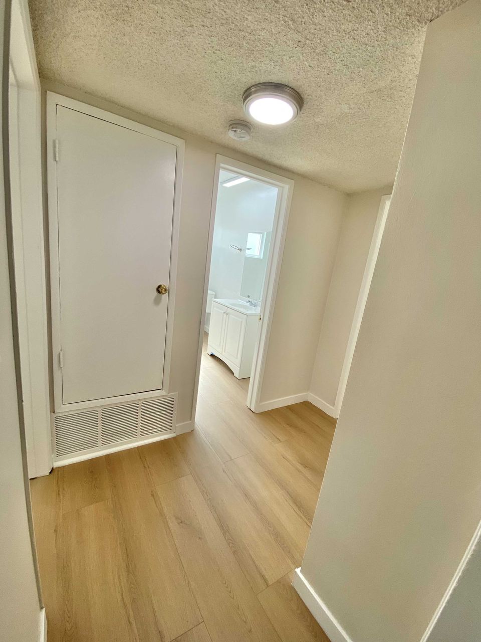 6049 Whitsett Avenue Unit 208