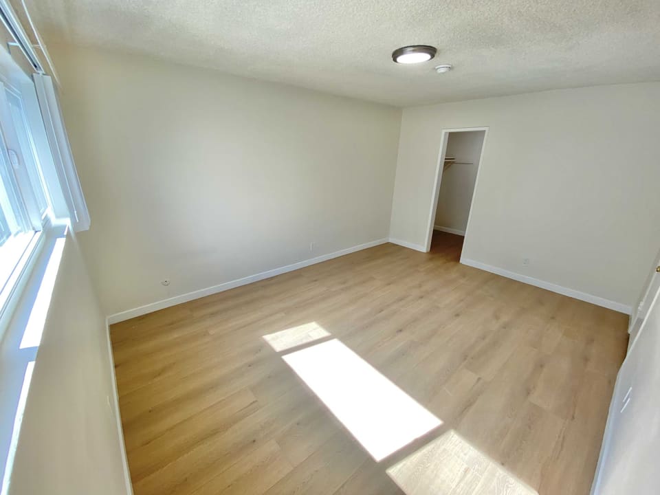6049 Whitsett Avenue Unit 208