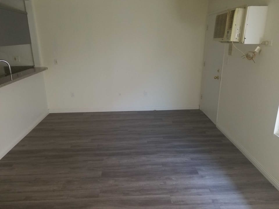 5471 Kester Avenue Unit 103