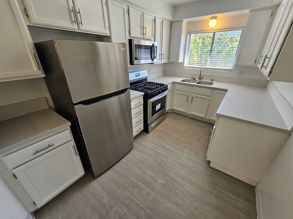 11839 Magnolia Boulevard Unit 26