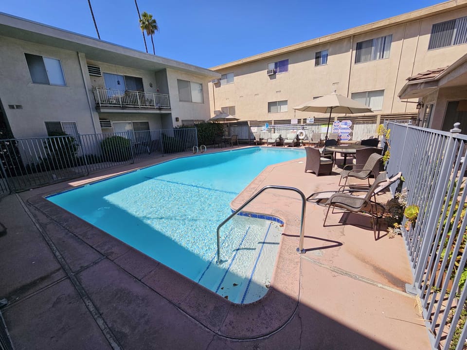 11839 Magnolia Boulevard Unit 26