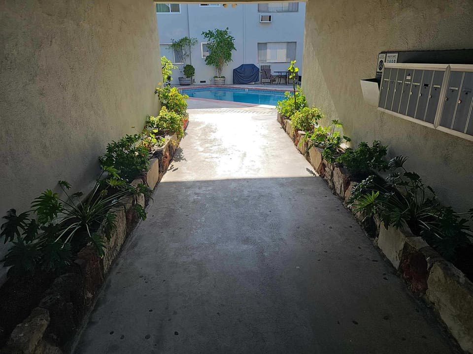 6215 Fulton Avenue Unit 12
