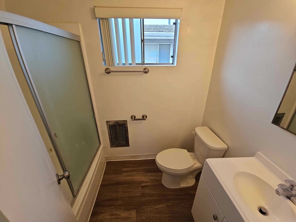 6215 Fulton Avenue Unit 12