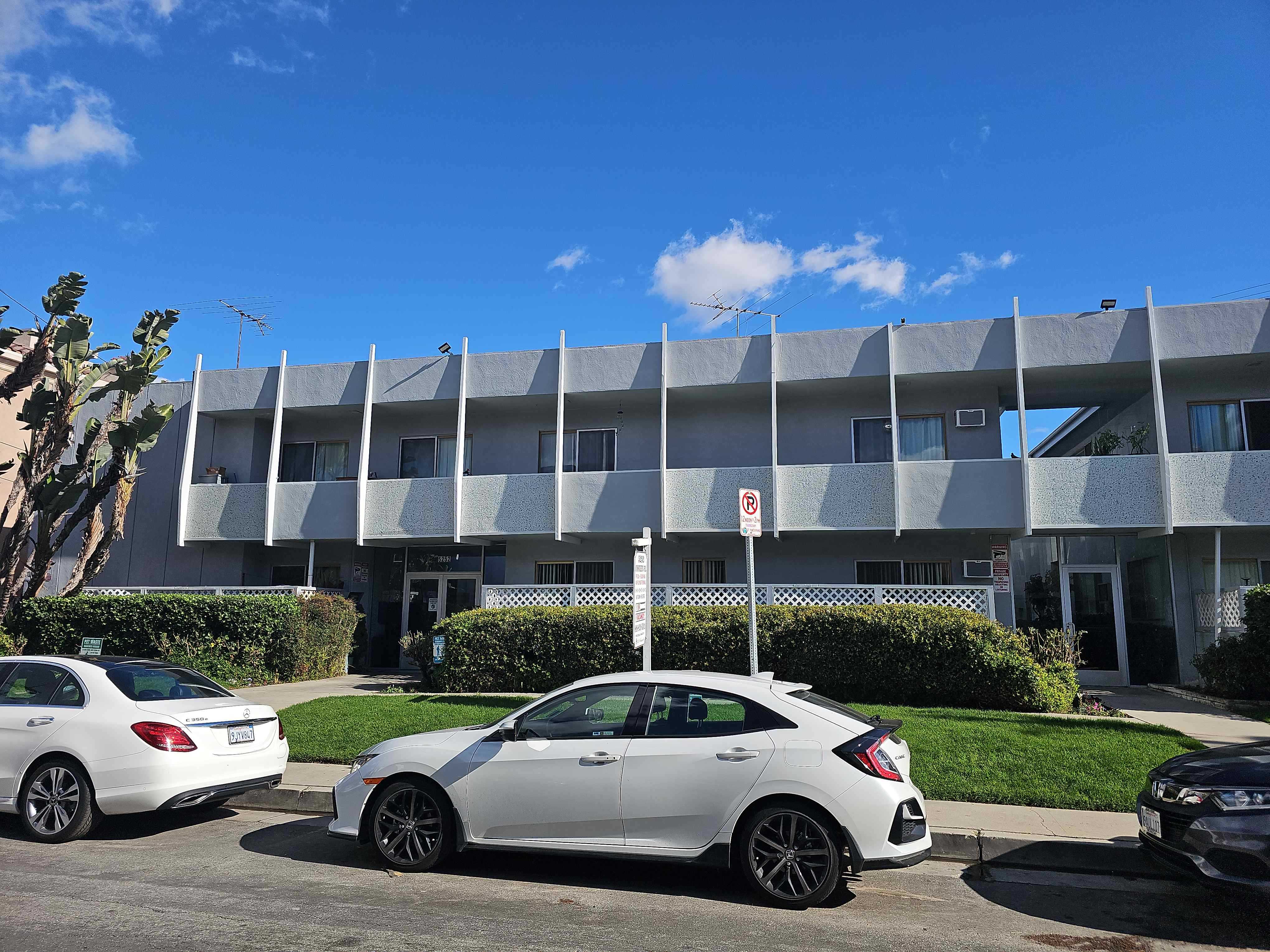 5262 Corteen Place Unit 1