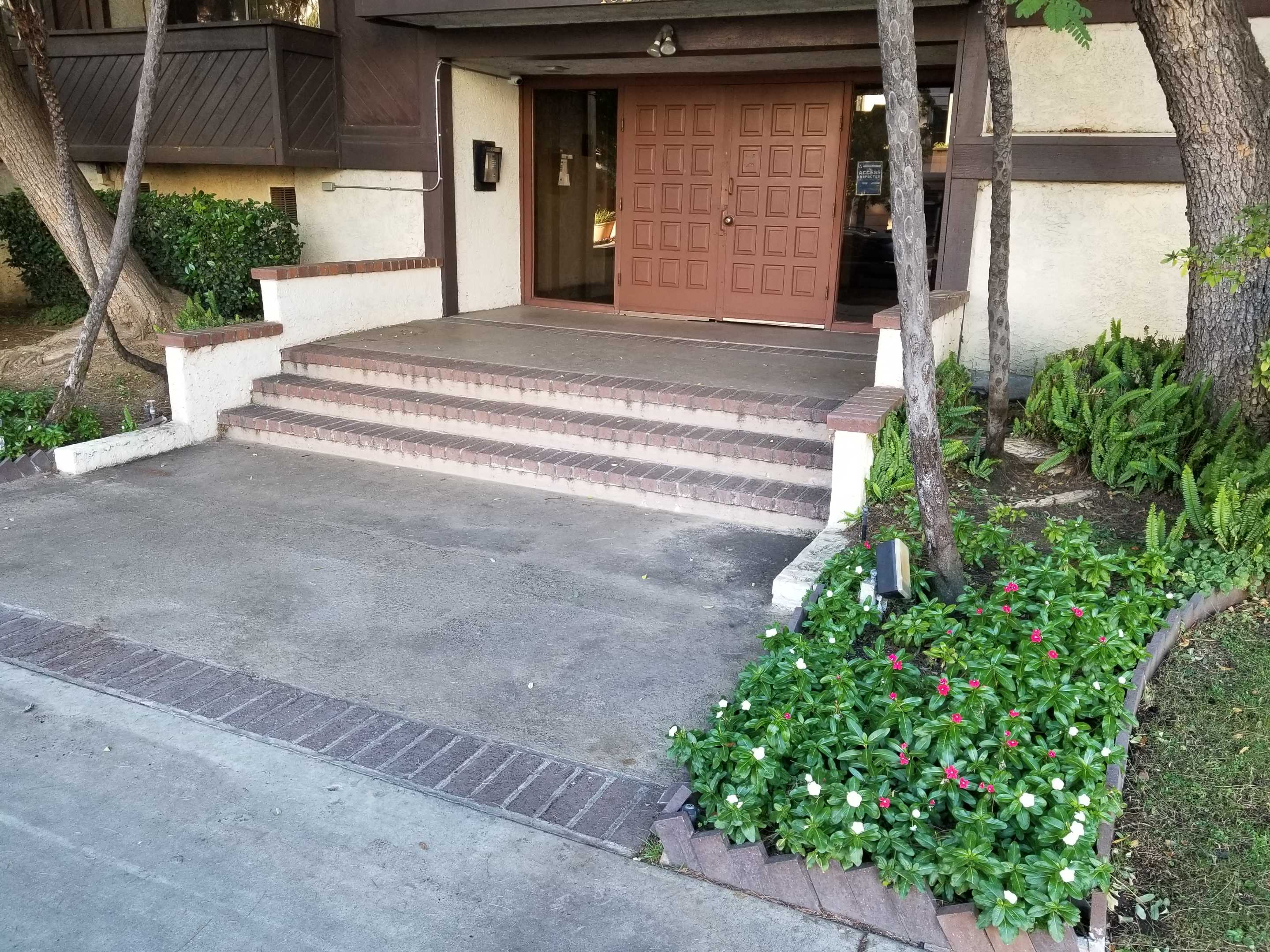4637 Coldwater Canyon Avenue Unit 215