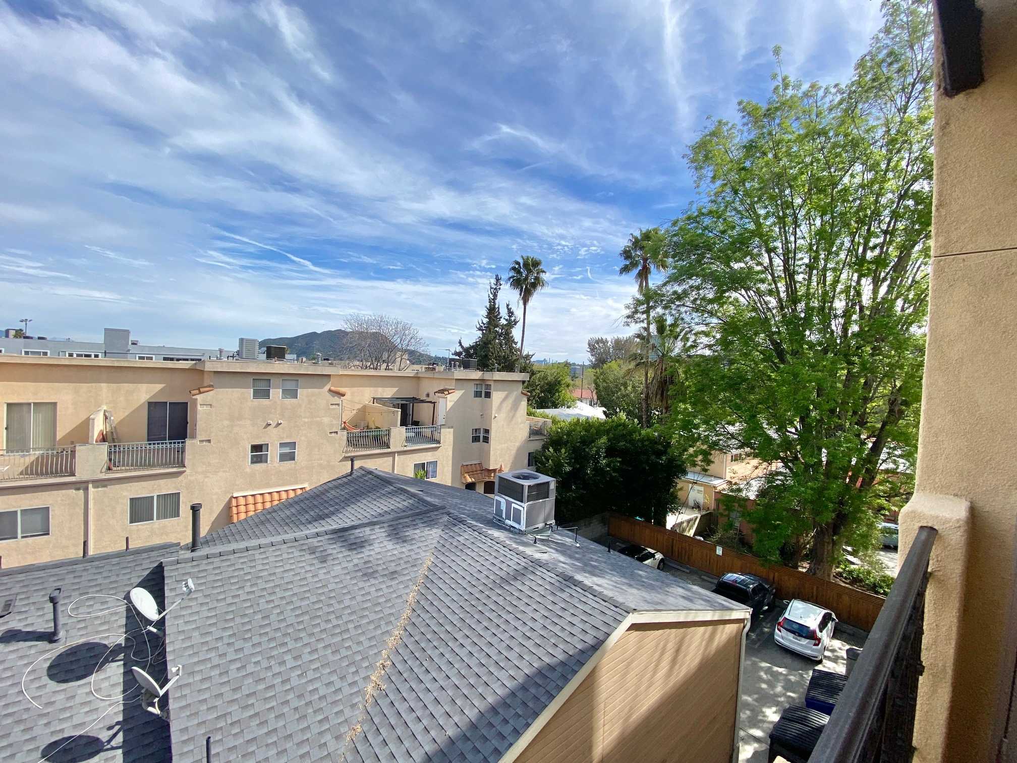 10960 Bloomfield Street Unit PH-4