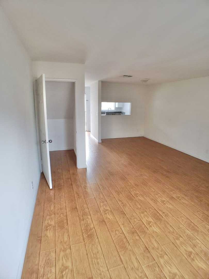 14259 Friar Street Unit 5