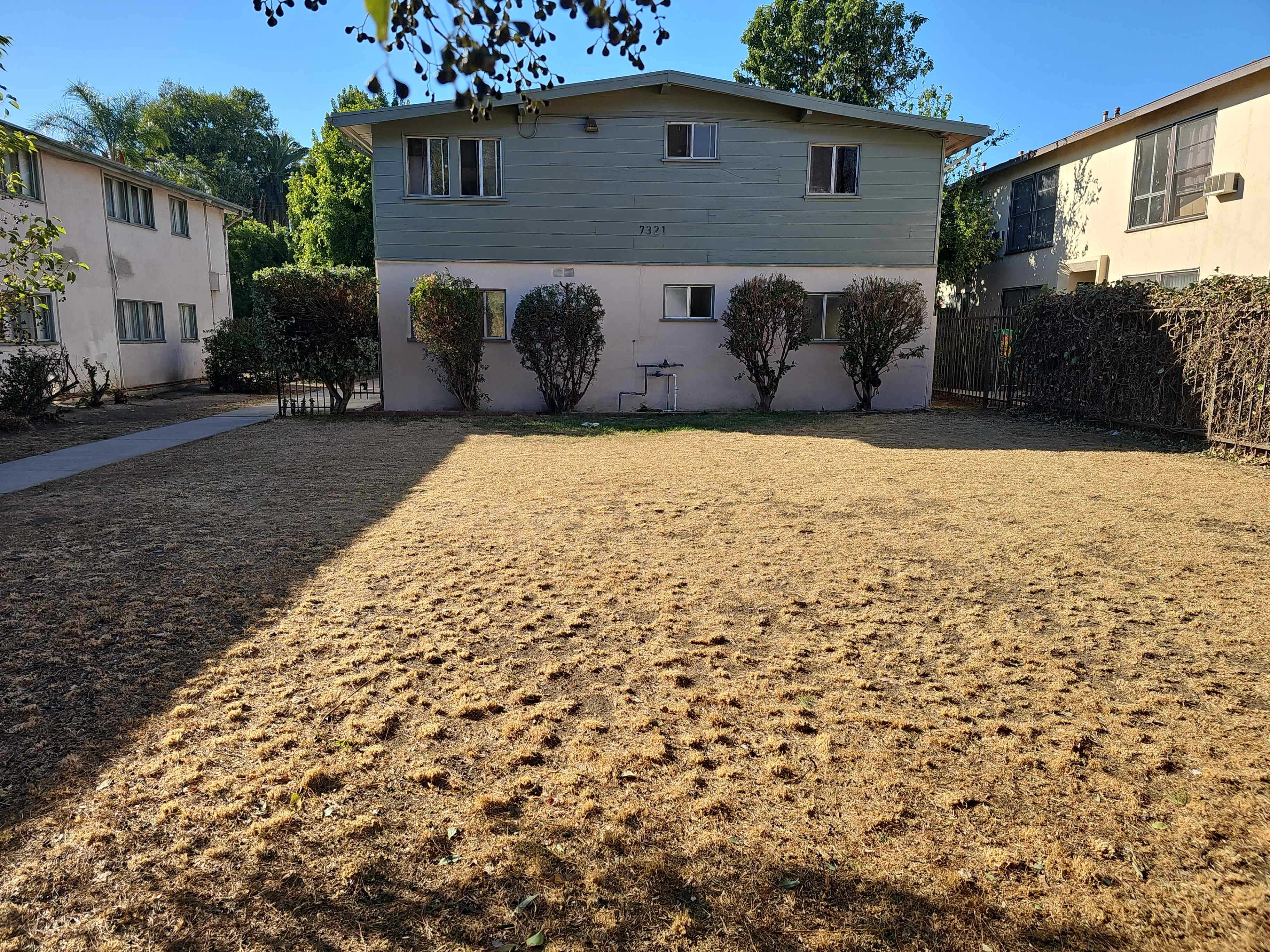 7321 Woodman Avenue Unit 4 · Photo 1