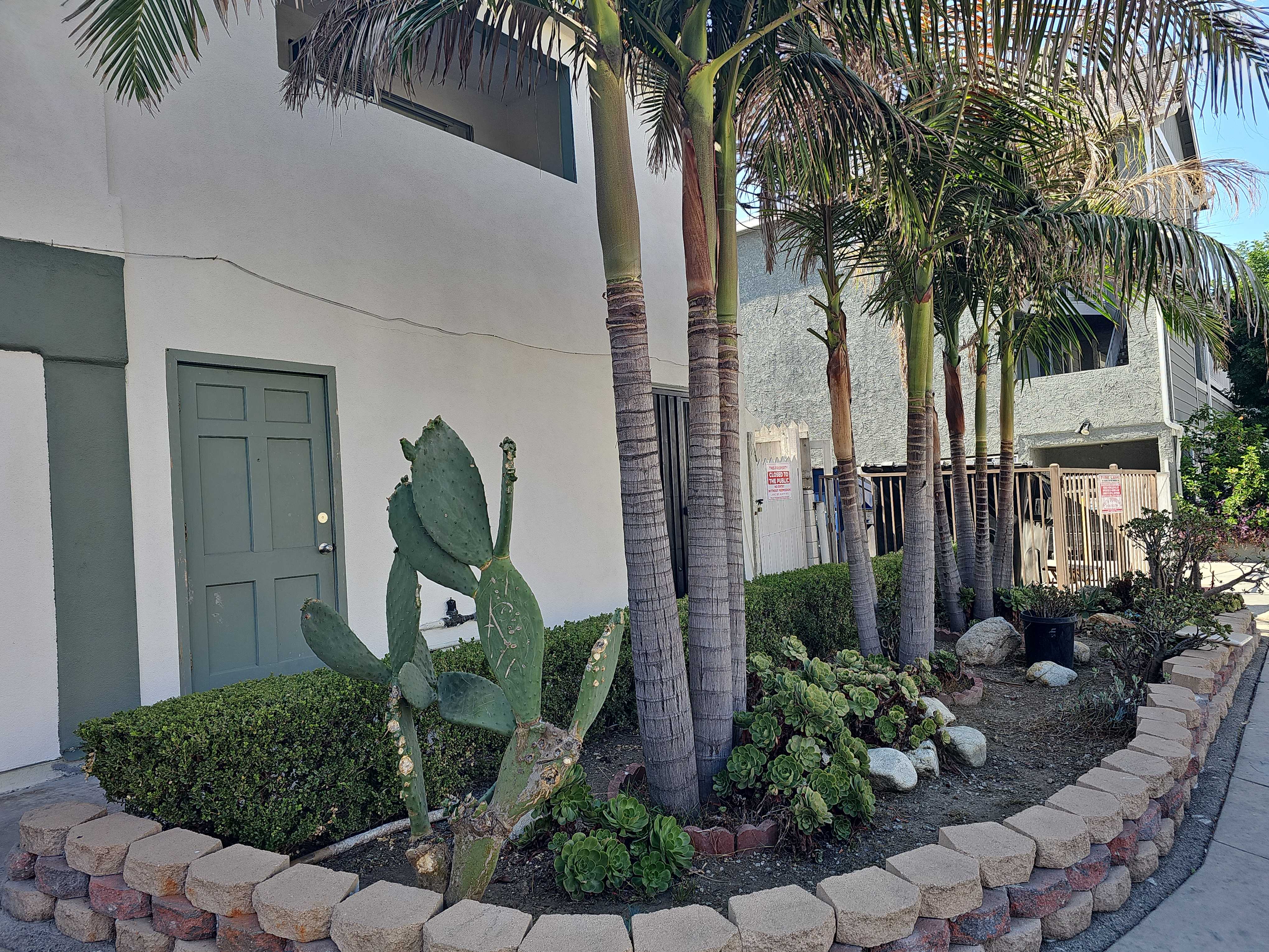 15644 Leadwell Street Unit 9