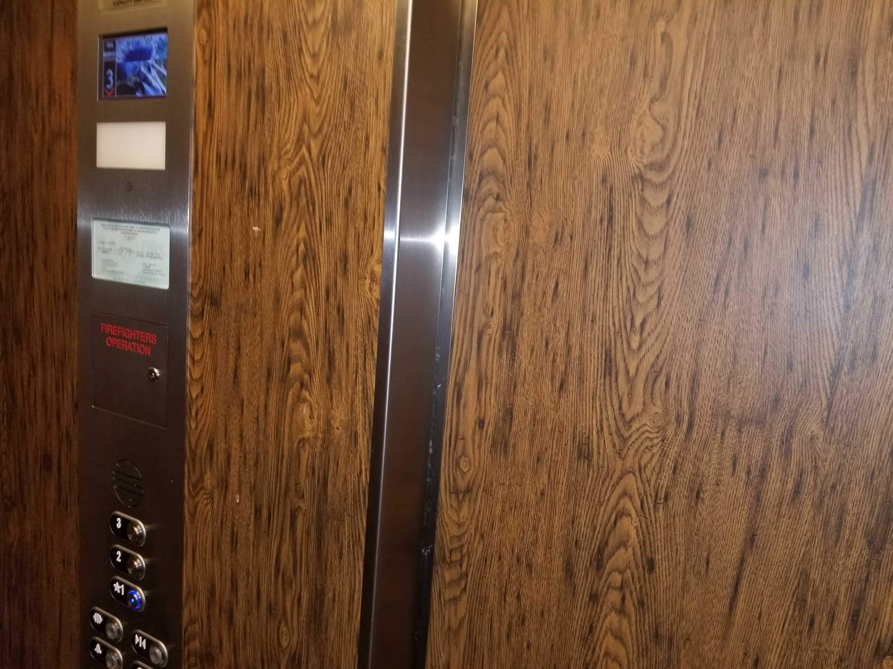11028 Moorpark Street Unit 303