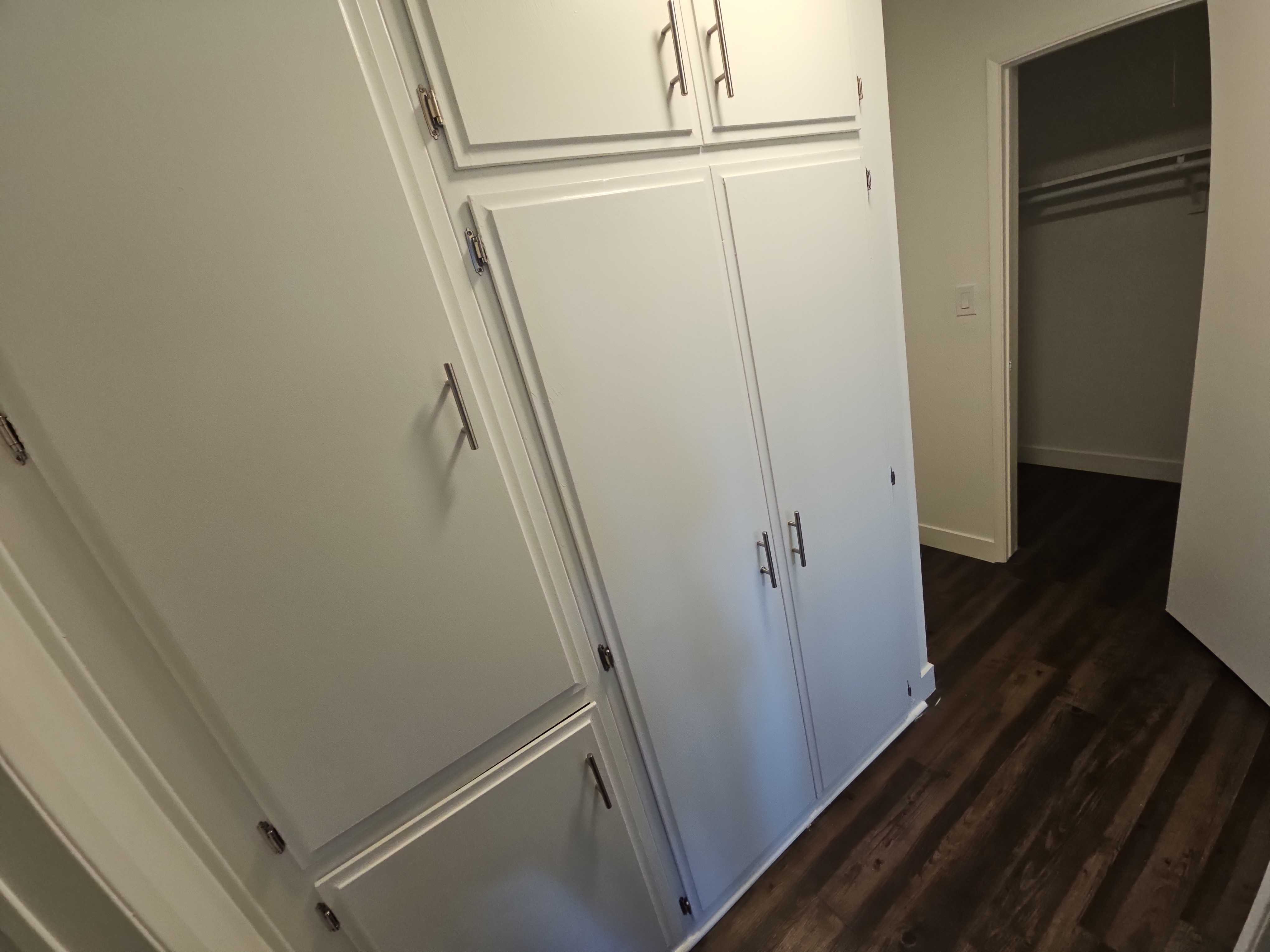 5142 White Oak Avenue Unit 221
