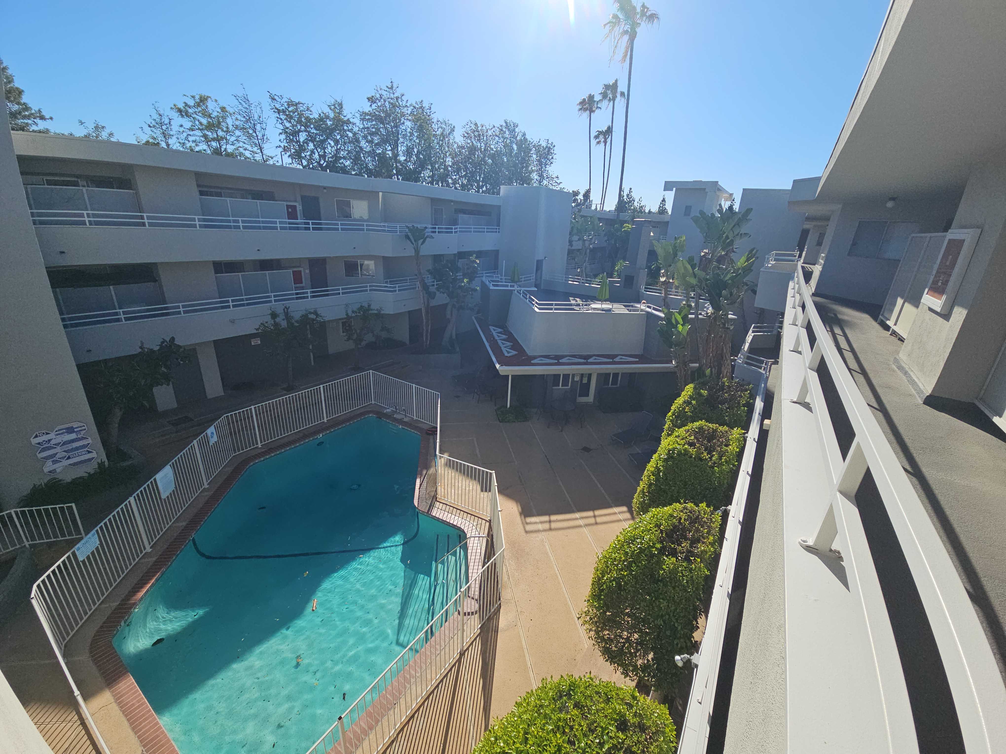 5142 White Oak Avenue Unit 221
